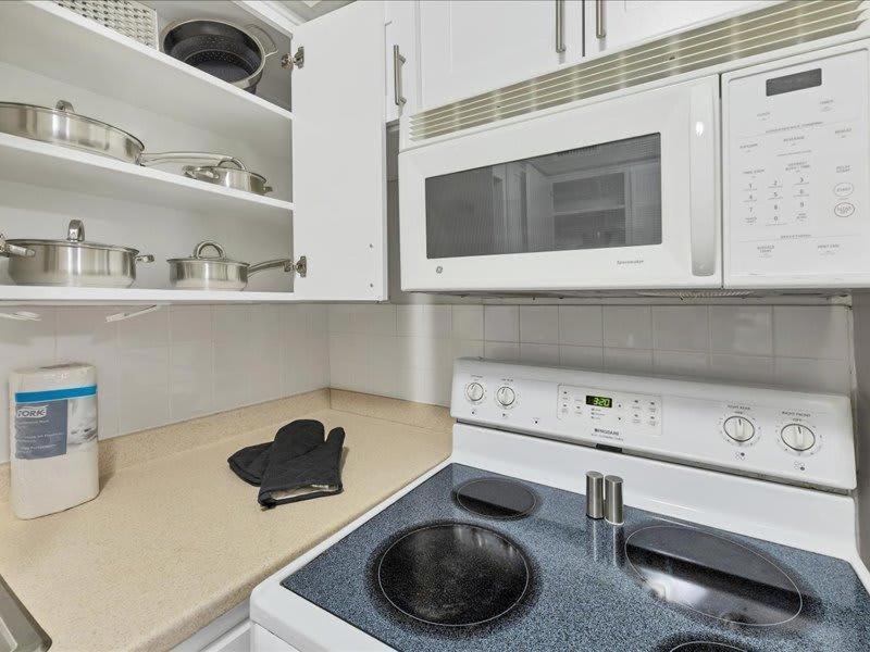 Designed And Cozy 1Br With Parking Near Stores Apartment แทมปา ภายนอก รูปภาพ