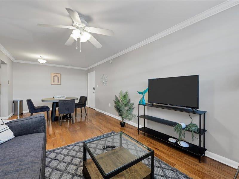 Designed And Cozy 1Br With Parking Near Stores Apartment แทมปา ภายนอก รูปภาพ